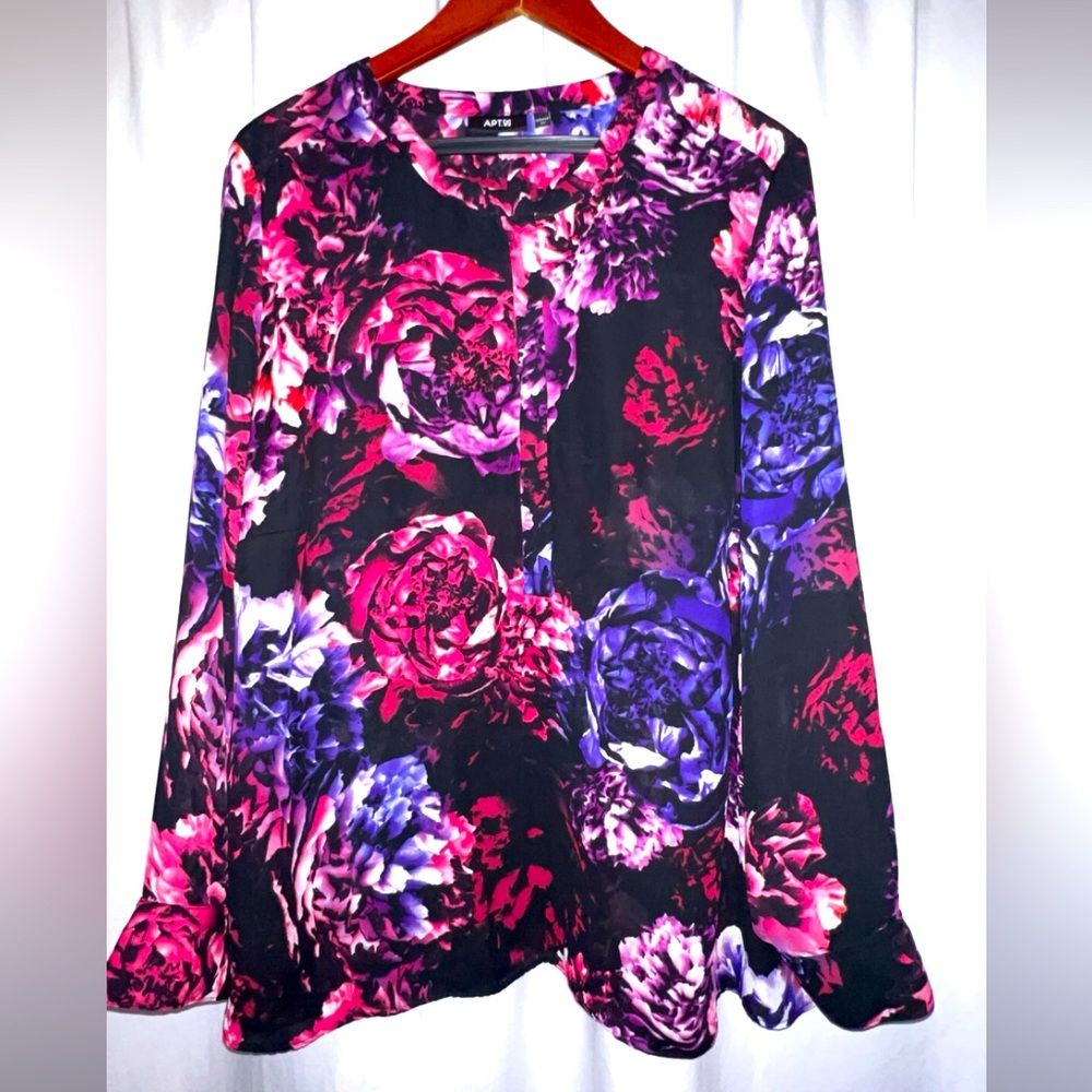 Floral 1/2 Zip Blouse